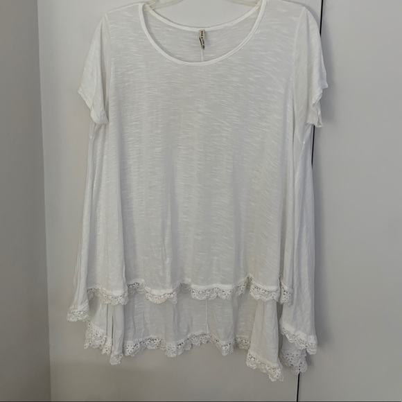 Emma & Sam White Flowy T-Shirt With Crochet Trim - Picture 2 of 7